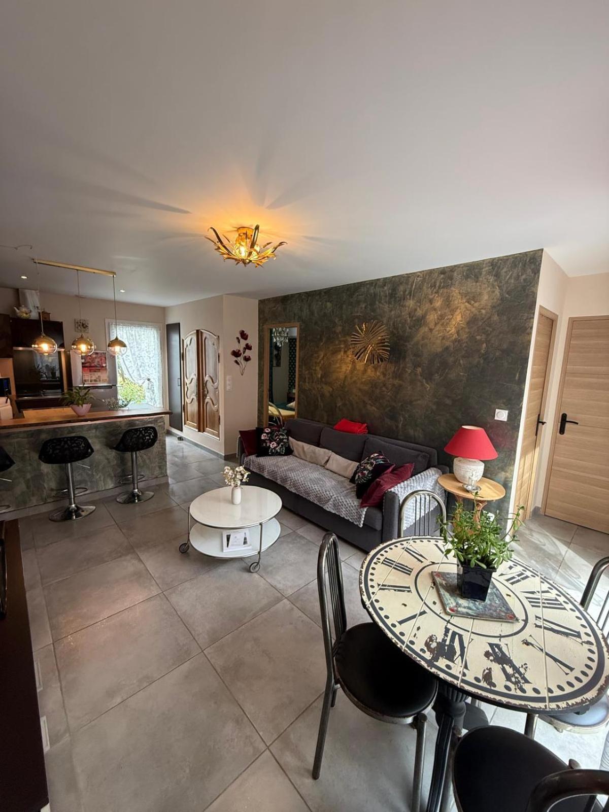 T2 Aile De Villa Et Spa-Jacuzzi Prive Et Illimite Et Plateau D'Acceuil Offert! Camps-la-Source Εξωτερικό φωτογραφία